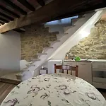 Semesterbostad La Casetta Nel Borgo -cerageto- *