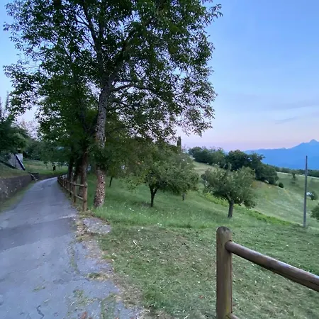 Semesterbostad La Casetta Nel Borgo -cerageto- Cerageto